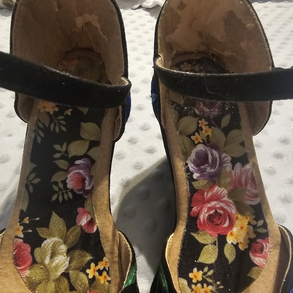 Floral Embroidered Women's Wedge Sandals/ - Picture 14 of 15